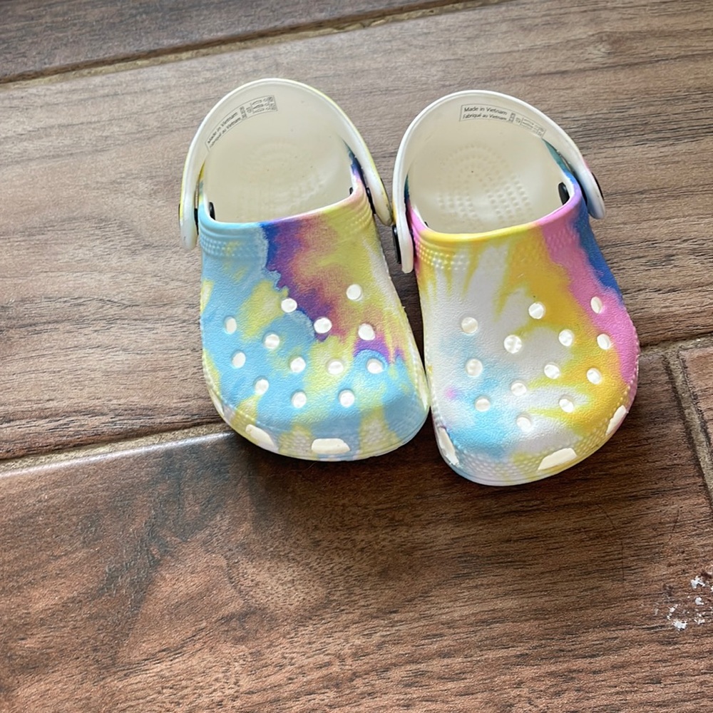 Crocs
